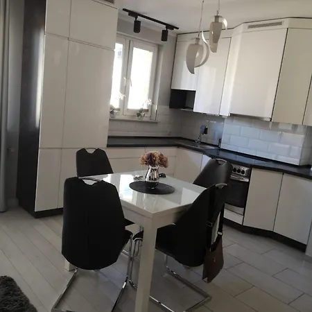 アパート Apartament Marianna ウストカ